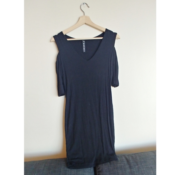 Design Lab Ribbed Exposed Shoulder Dress - Picture 2 of 6